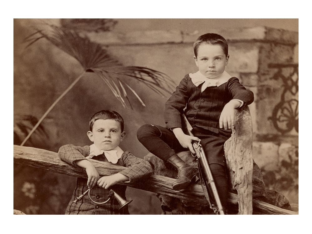 Alfred and Walter Pach as young boys, ca. 1889 (detail) / Pach Brothers, photographer. Walter Pach papers, 1857-1980, Archives of American Art, Smithsonian Institution.