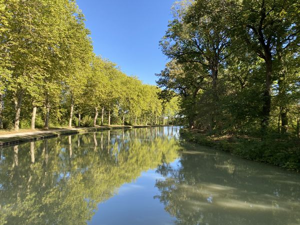 Canal du Midi in afternoon thumbnail