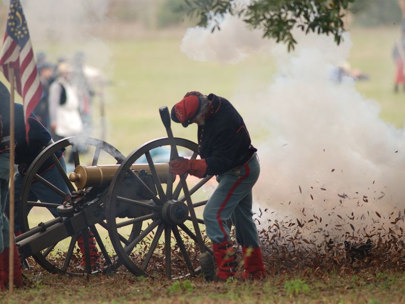 Civil War Reenactors fire and artillery piece | Smithsonian Photo ...