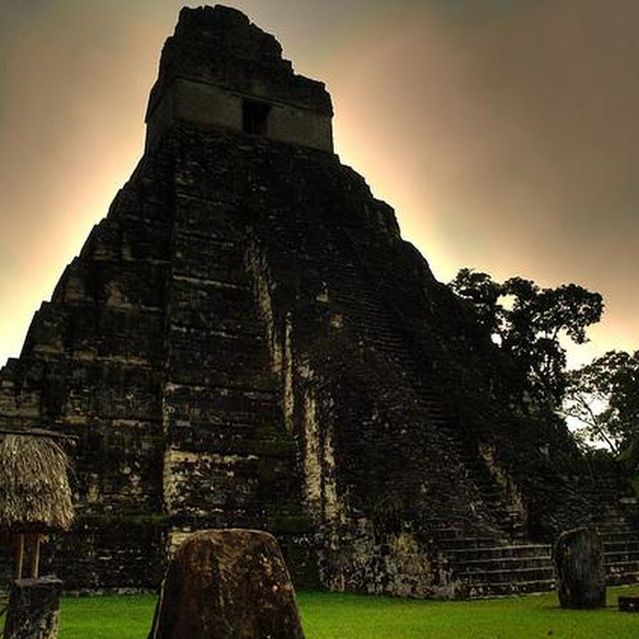 Maya Holy Snake Queen's Tomb Unearthed in Guatemala