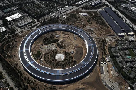Aerial view of Apple&#39;s California headquarters