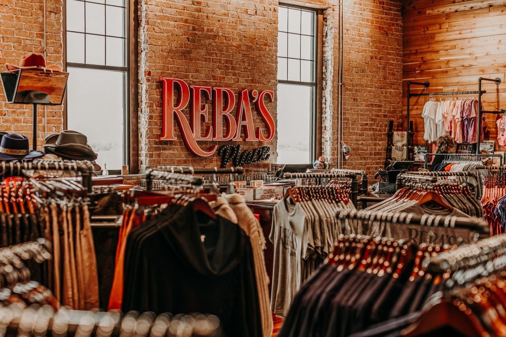 Reba's Place interior