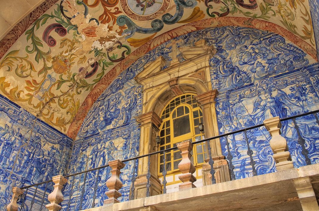 Tile work at a home in Óbidos