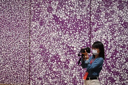 The M+ museum is giving away 10,000 free tickets to university students in Hong Kong for the &ldquo;Yayoi Kusama: 1945 to Now&rdquo; exhibition.

