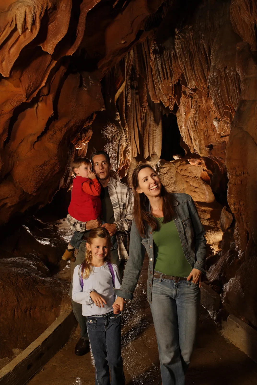 Seven Remarkable Caves to Explore in Kentucky