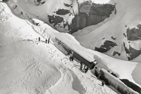 The 226 people trapped on board the&nbsp;City of San Francisco&nbsp;endured freezing temperatures, carbon monoxide poisoning and food shortages.