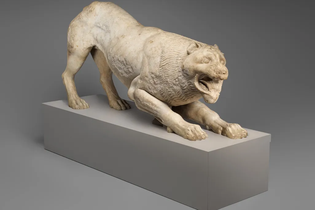 Greek statue of a lion, circa 400–390 BCE