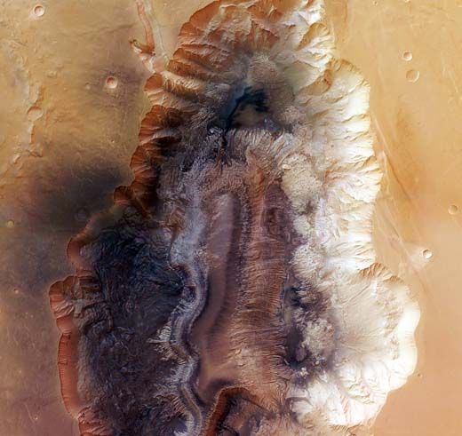 Mars Express captured this image of Hebes Chasma