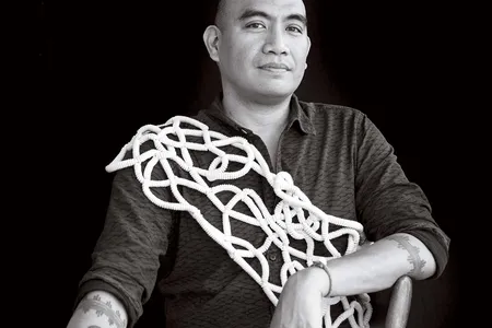Fiber-weaving expert Marques Hanalei Marzan.