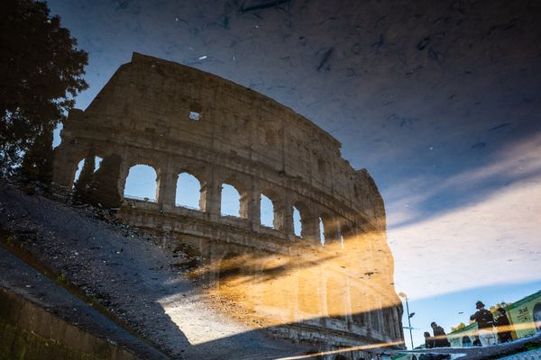 Mirrored world in Rome, Italy thumbnail