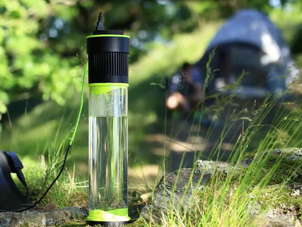 This Water Bottle Refills Itself From Moisture in the Air, Smart News