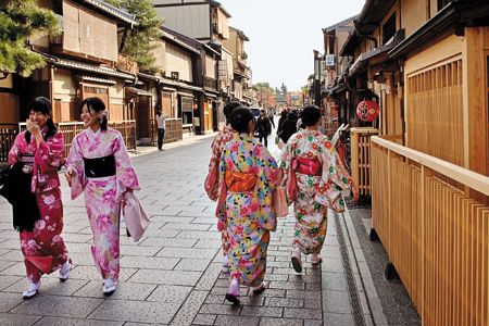 Hanamikoji street, Geisha district, Gion, Kyoto