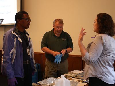 Staff from the Smithsonian Cultural Rescue Initiative lead a workshop in Nebraska. (Smithsonian Cultural Rescue Initiative)