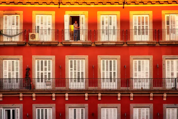 First light on Plaza Mayor, Madrid thumbnail