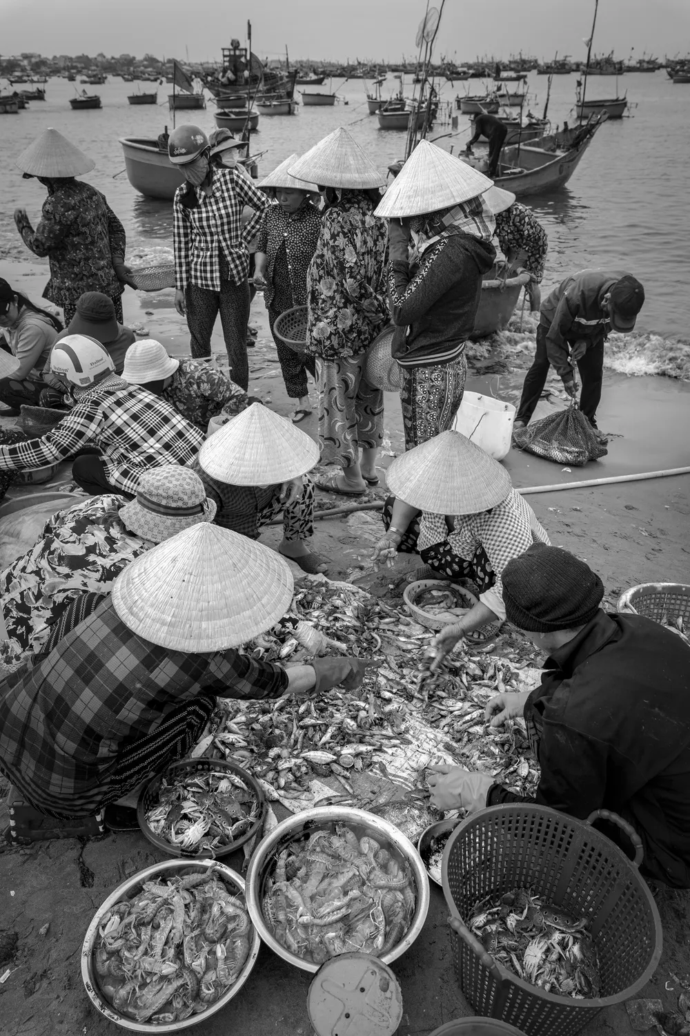 The people and their life style from Mũi Né Fishing village, one of the famous travel spots of Vietnam.