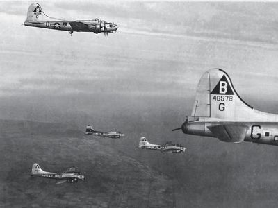 b-17s social