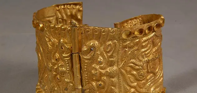 14th century gold alloy bracelet