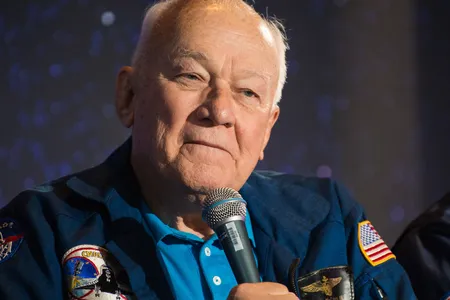 Bruce McCandless II during a panel discussion marking the 25th anniversary of the Hubble Space Telescope in 2015.