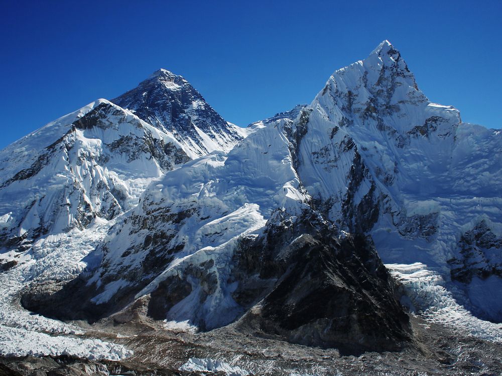 Everest_nubtse.jpg