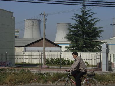 In China, most electricity comes from coal power plants. A turn to natural gas could help limit carbon dioxide emissions.
