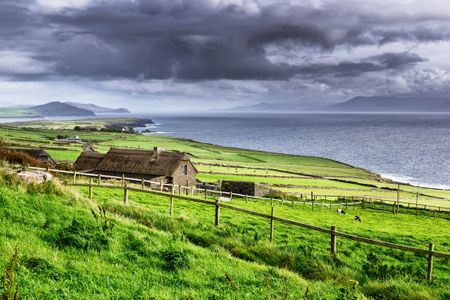 IRE_DinglePenn_coast_iSt_187736440.jpg