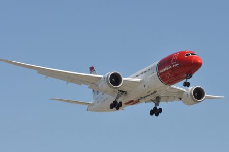 A Norwegian 787 completes an efficient flight to Los Angeles
