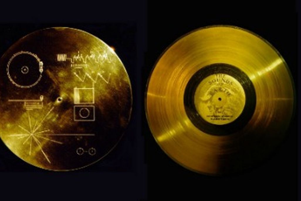 The cover and record "The Sounds of Earth," included aboard the Voyager 1 and 2 probes.