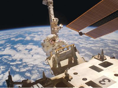 Standing on one end of a big robotic arm, Clay Anderson settled months of debate within NASA on July 23, 2007, when he manually shoved a large ammonia tank safely away from the International Space Station. This manual-jettison maneuver became standard procedure.