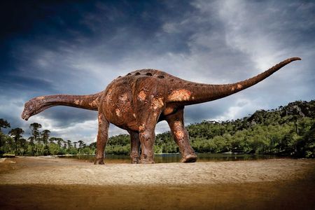 Reconstruction of a titanosaur with ulcerations