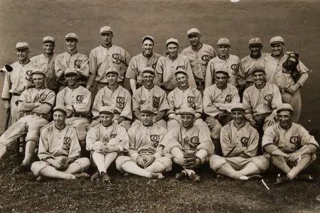 The 1919 Chicago White Sox team photo.