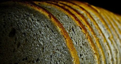 20120307094029bread_small.jpg