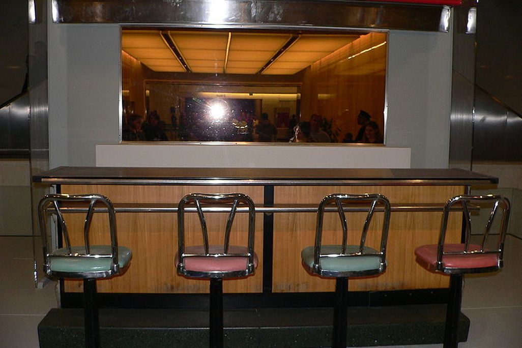 800px-greensboro_sit-in_counter.jpg