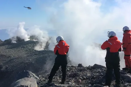 expedition-arctic-volcanoes-video-thumbnail.jpg