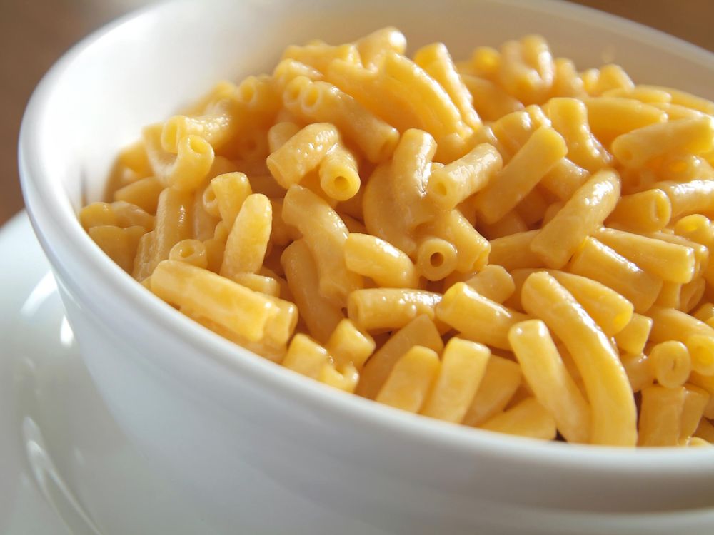 bowl of box mac n cheese