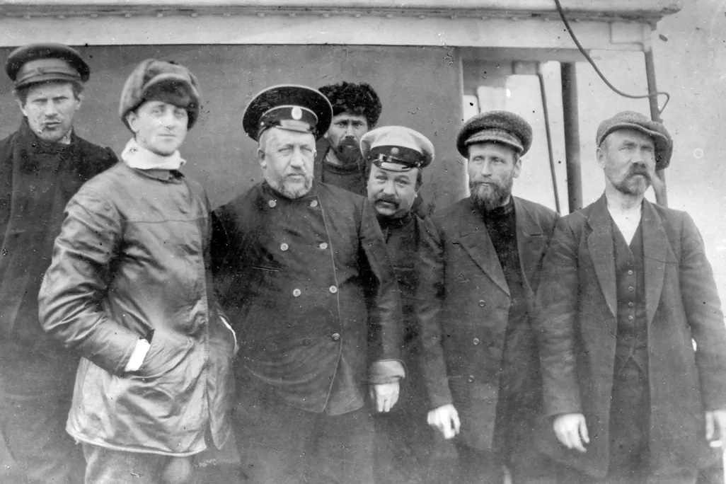 Nagorski and crew.jpg