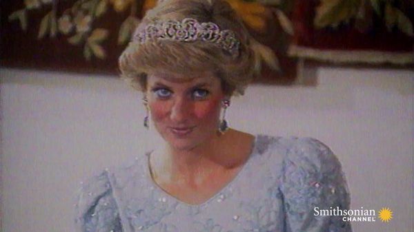 Preview thumbnail for Princess Diana Knew Exactly How to Be Photographed