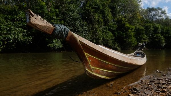 Rivers and Canoes in Silence thumbnail