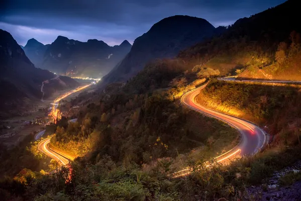Mountain roads at night thumbnail