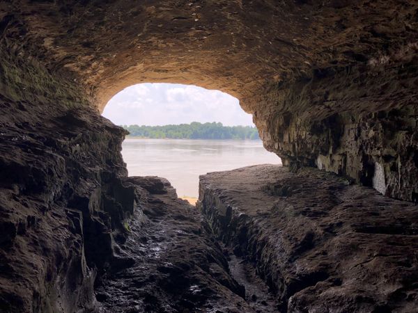 Cave-in-Rock, Southern Illinois thumbnail