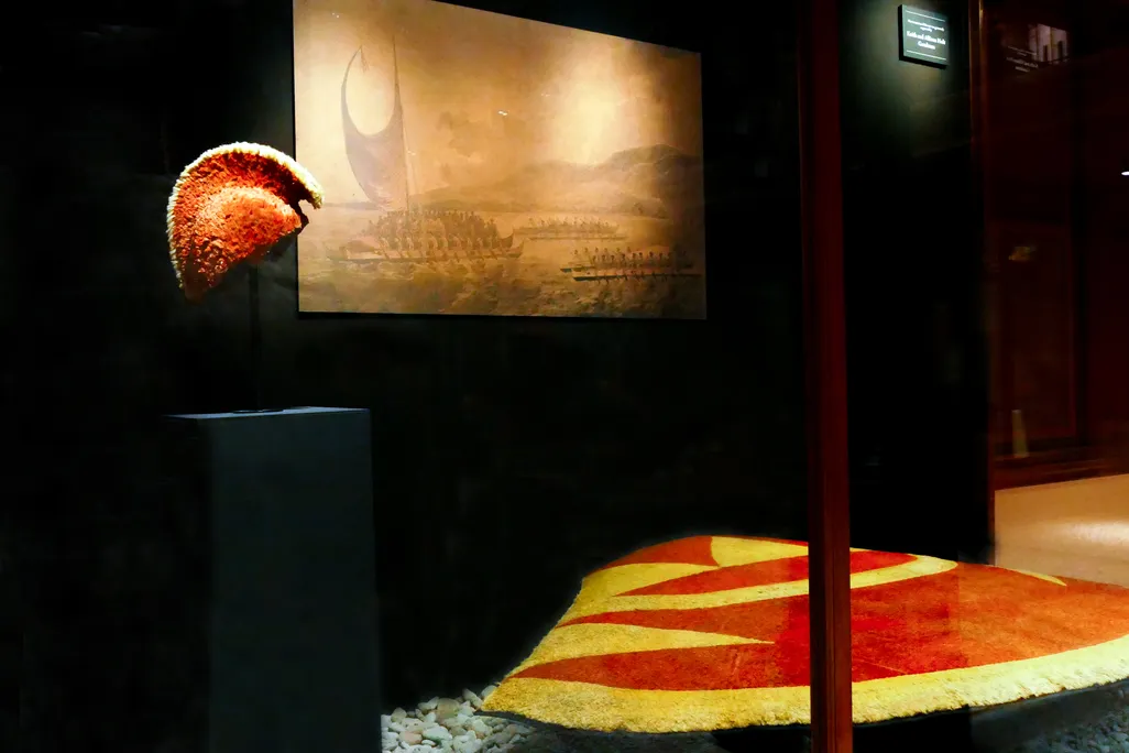 The ʻahu ʻula and mahiole of Kalaniʻōpuʻu on display in the Bishop Museum