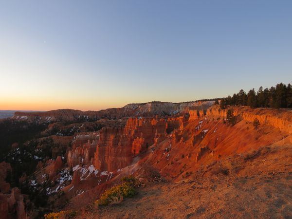 Bryce Canyon at Dawn thumbnail