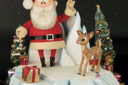 The Santa Claus and Rudolph puppets are expected to sell for between $150,000 and $250,000.