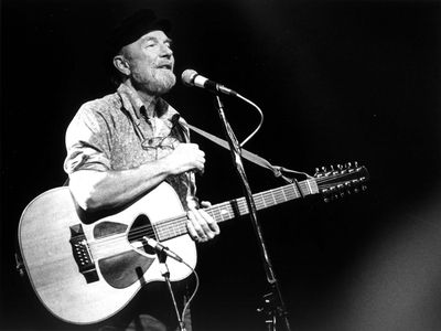 Pete Seeger in concert in February, 1986.
