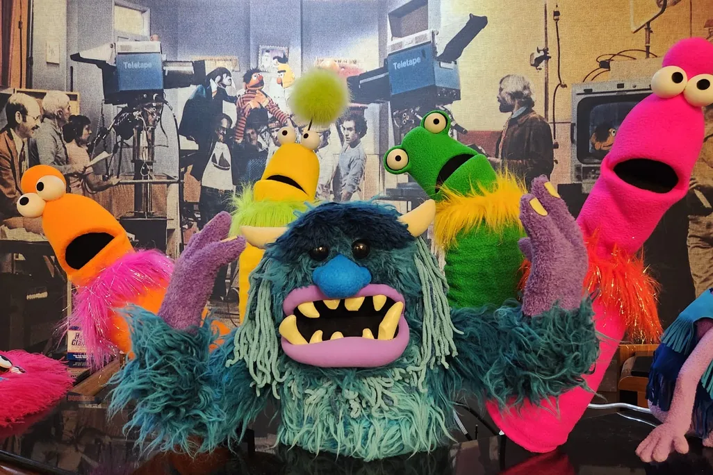 Entrance_puppets.jpeg