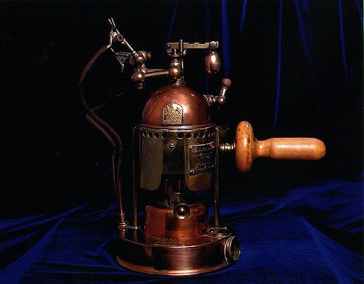 Brass carbolic acid atomizer for antiseptic surgery, mid-to-late 19th century