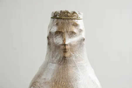 An object from Pepe  López's installation  "Crisálida" (2017), which will be showcased in the first exhibition organized by Ruya Maps.
 