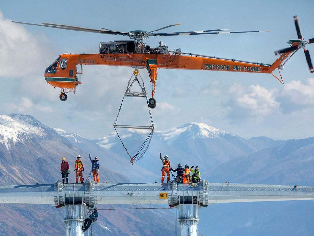 An Erickson Air-Crane