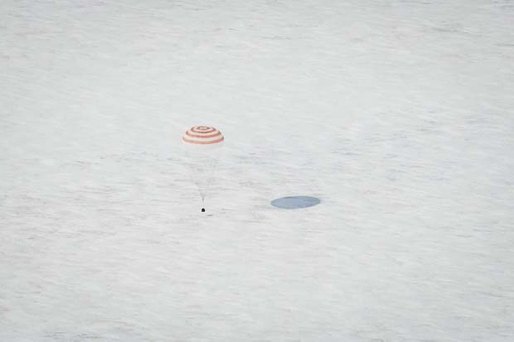 Soyuz TMA-01M about to hit-620.jpg