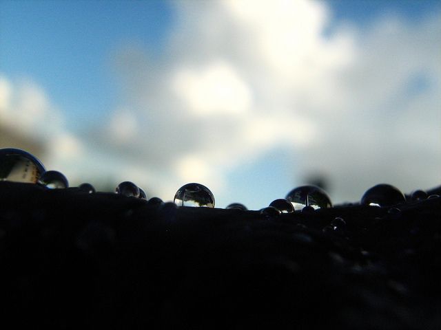 2012121810301712_18_2012_water-droplets.jpg