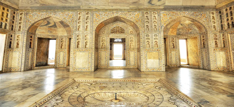  Room of marble in Agra's Red Fort 